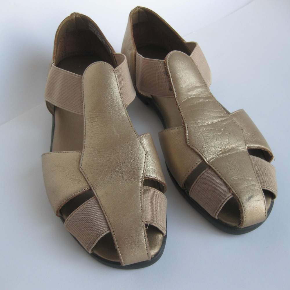 Vintage 90s metallic gold cage strap sandals